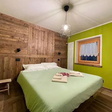 In - La Luge Chalet *